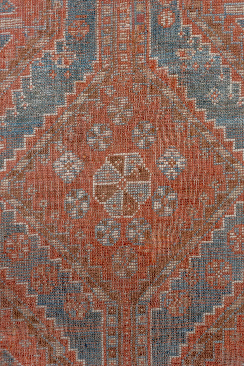 Vintage Shiraz Area Rug (5' x 8')